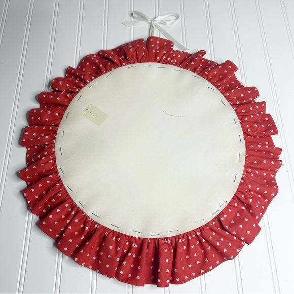 Handmade Vintage Embroidery Framed Hoop Hearts Ruffle Trim Grandma Cottage Core - Picture 5 of 8